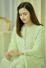 Luxury Lawn Suit 2025 – Elegance - Image 2